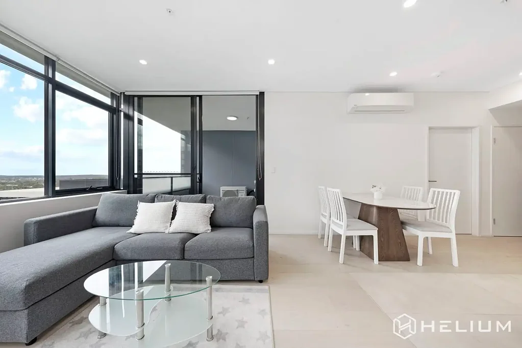 Kirrawee 1房 南村核心地  开放式布局  欧式厨电  阳光露台  步行火车站  生活便利极 Spacious One-Bedroom Plus Study – Flexible Second Bedroom or Guest Room