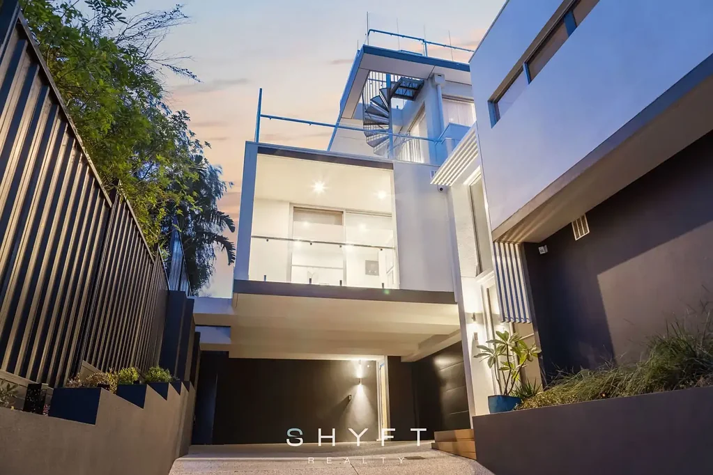 Scarborough 4Kwarto Architectural Elegance with Breathtaking 360° Views