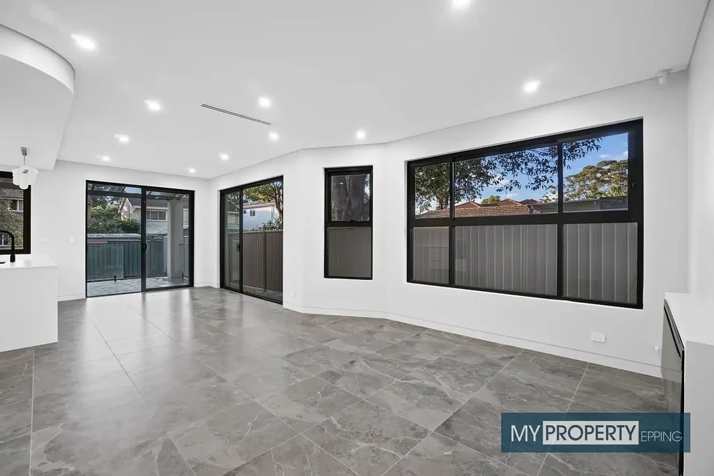 NEAR NEW 5 BEDROOM HOME IN A CLASS OF ITS OWN