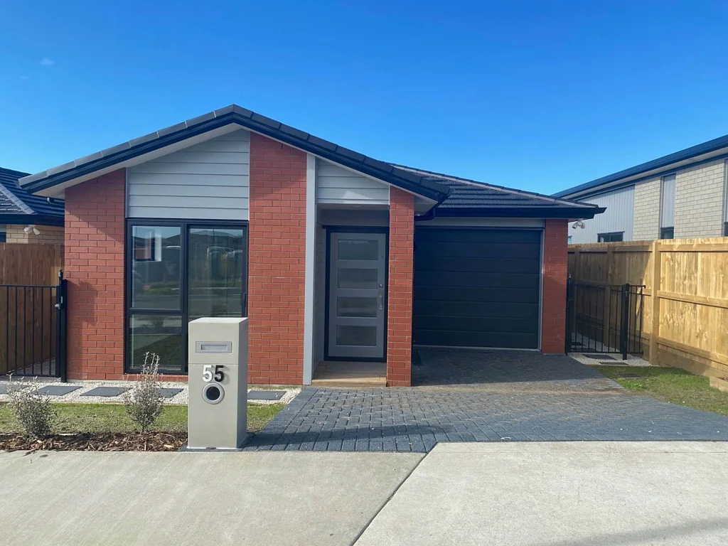 Modern Family Living in Pukekohe's Newest Subd...