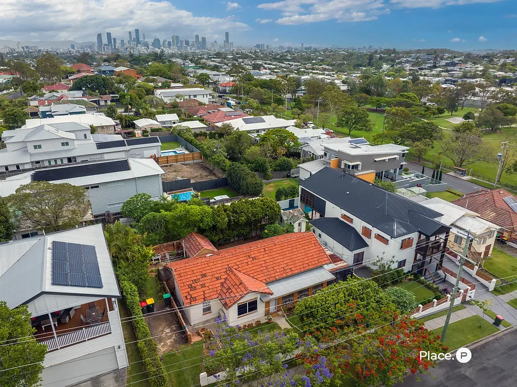 110 Bruce Street, Camp Hill, QLD 4152