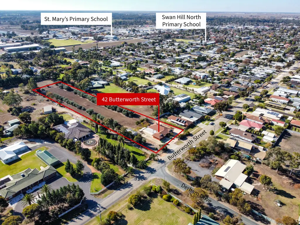 Swan Hill 4कमरा OVER TWO ACRES