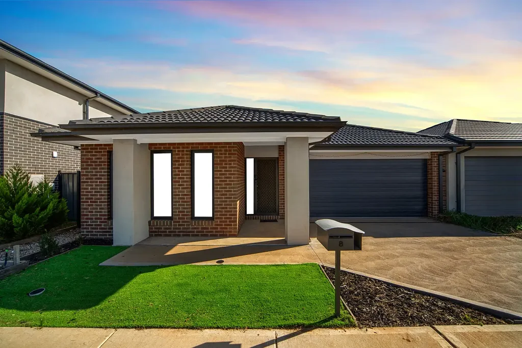 Truganina 3 Slaapkamer Near-New Metricon Home in Grandview Estate