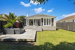 210 Pilkington Road, Point England
