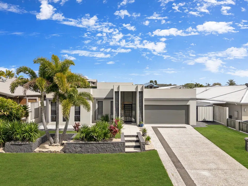 15 Parklands Boulevard, Wondunna, QLD 4655