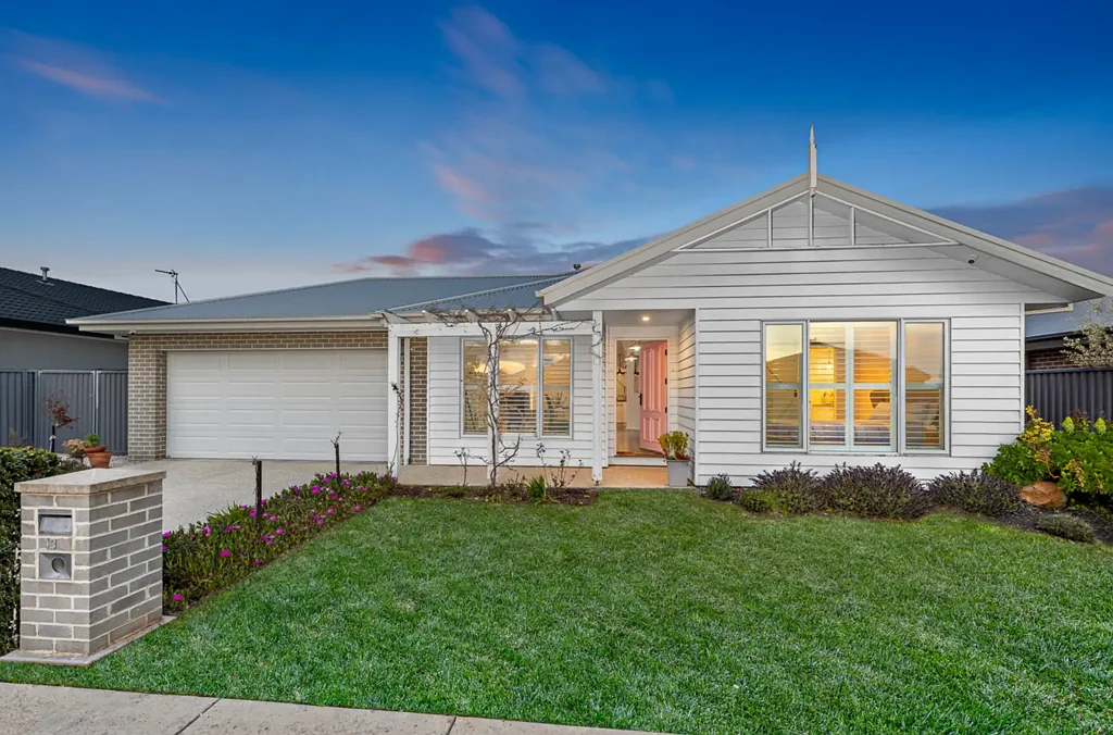 Alfredton 4Kwarto Stylish, Energy-Efficient Family Living in the Heart of Alfredton