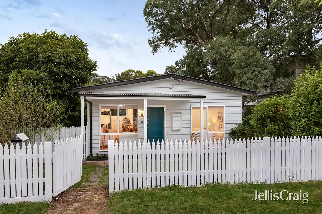 1/13 Brownes Crescent, Eltham, VIC 3095