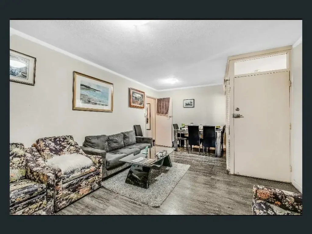 SPACIOUS 3 BEDROOM TOWNHOUSE!