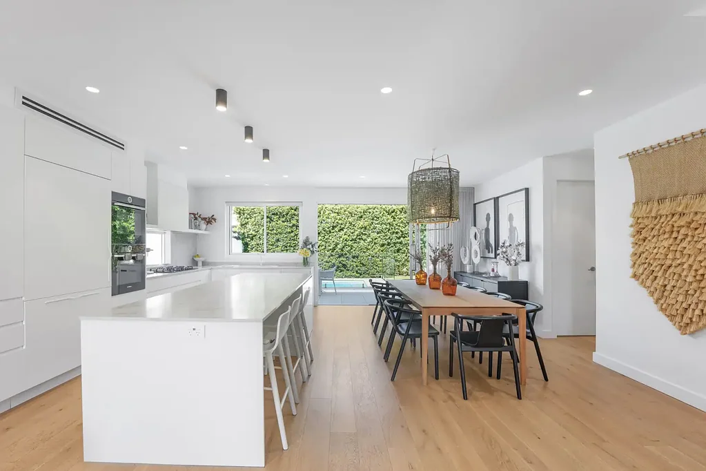 Vaucluse 5ਬੈੱਡਰੂਮ Vaucluse Family Sanctuary with Ocean Views and Relaxed Poolside Living