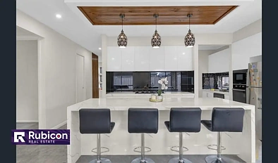10 Shadow Street, Deanside, VIC 3336, 4 slaapkamers, 2 badkamers, House