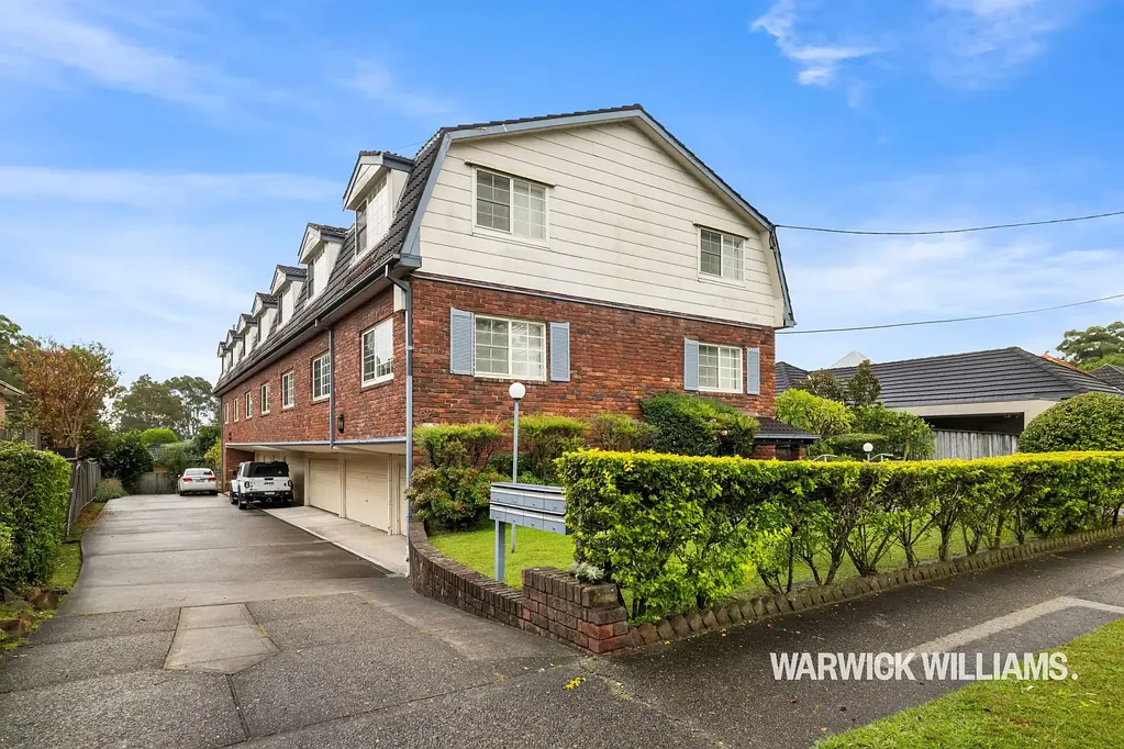 SPACIOUS TOWNHOUSE