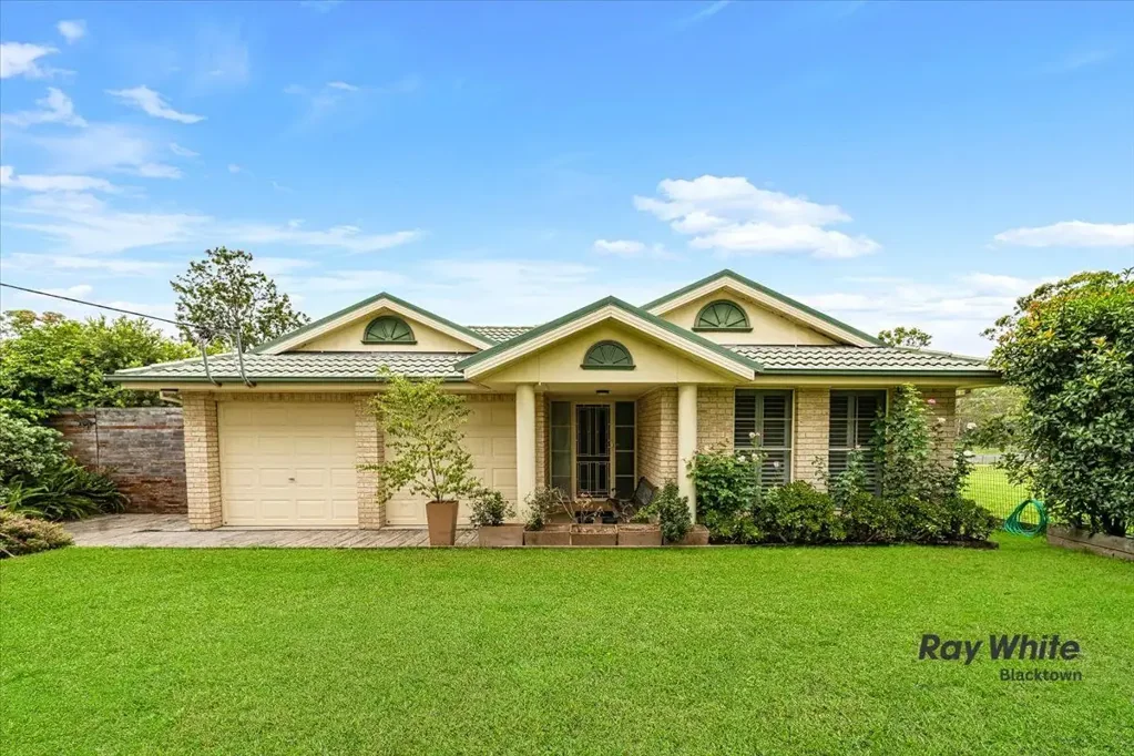 Riverstone 6 Bedroom Resort style living on 1.6 ACRES