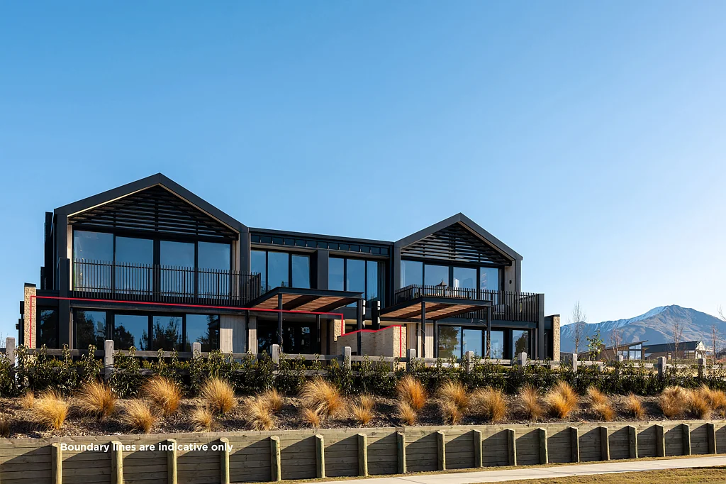 Wanaka 2Moenga Effortless elegance in Northlake