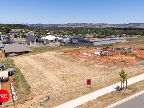 Bungendore Elevated block with views