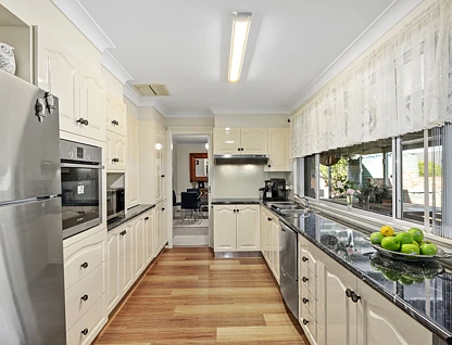 42 Amaroo Road, Tamworth, Tamworth, 5 ਕਮਰੇ, 2 ਬਾਥਰੂਮ, House