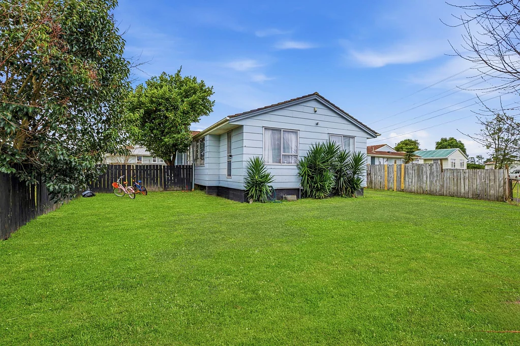 Conifer Grove 4房  613m² Freehold Site with Future Potential