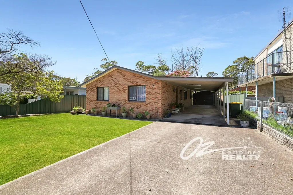Old Erowal Bay 4 Bedroom SINGLE LEVEL FAMILY HOME