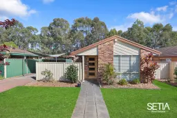 46 WOODLEY CRES, Glendenning