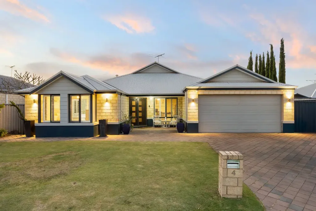 4 Tamarama Street, Secret Harbour, WA 6173