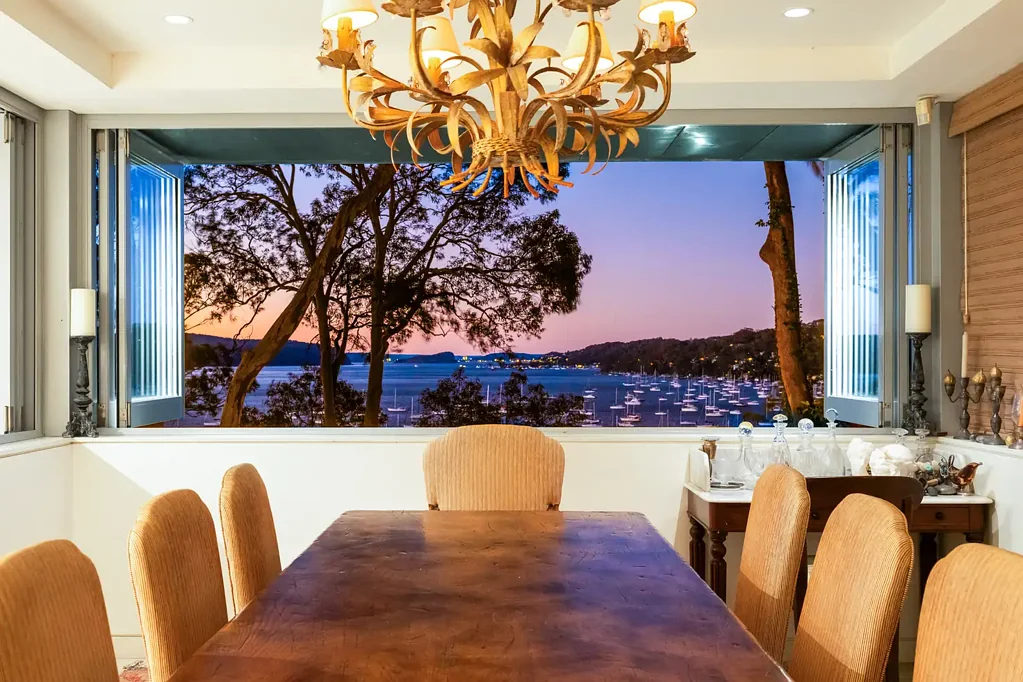 Avalon Beach 5Moenga Lifestyle masterpiece revels in an iconic Pittwater backdrop