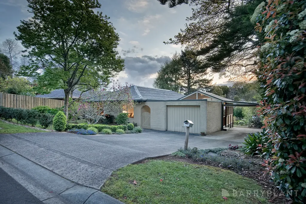 24 Memorial Avenue, Emerald, VIC 3782