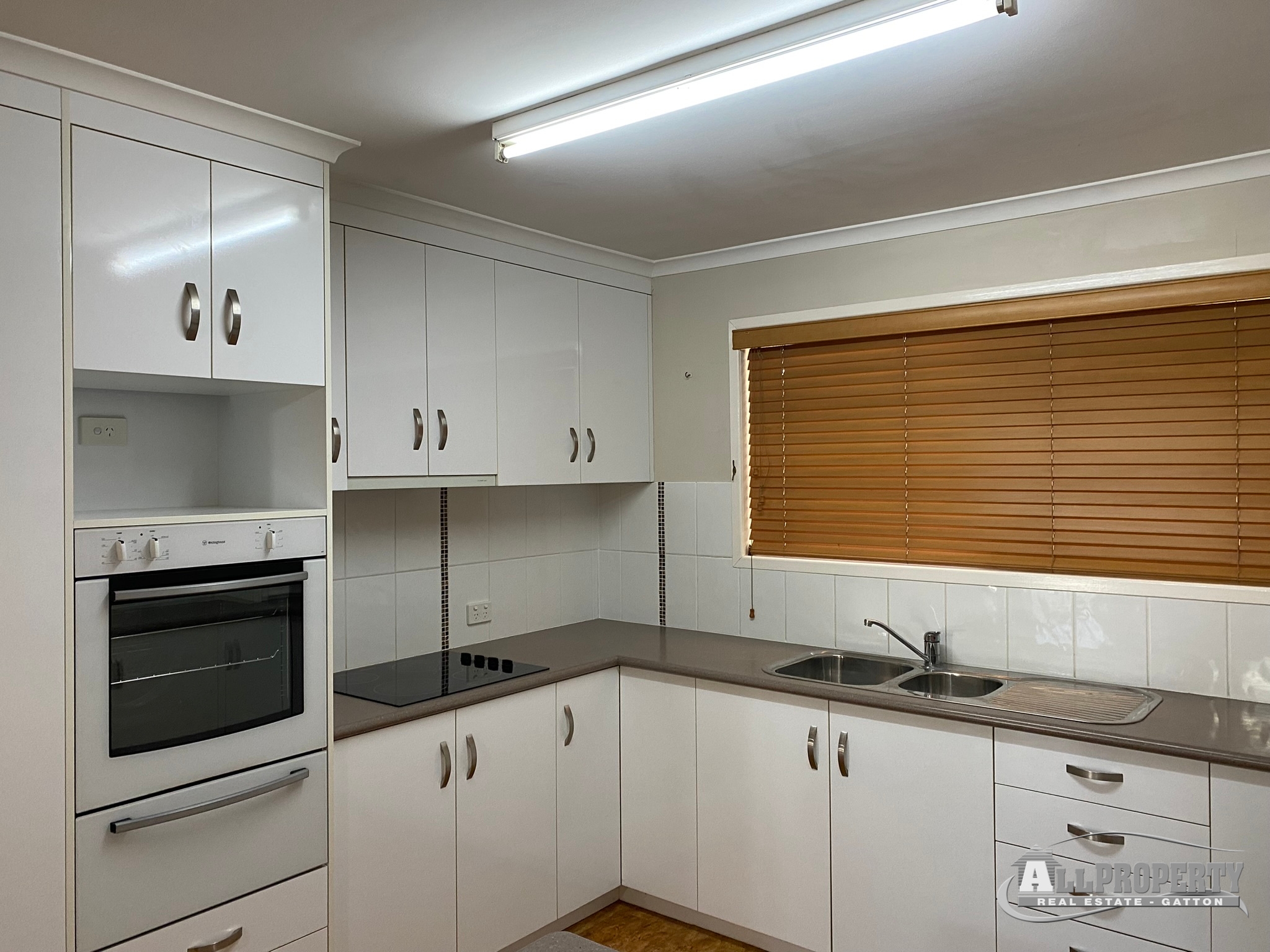 25 CRESTVIEW AV, GATTON QLD 4343, 0 Kuwarto, 0 Banyo, House