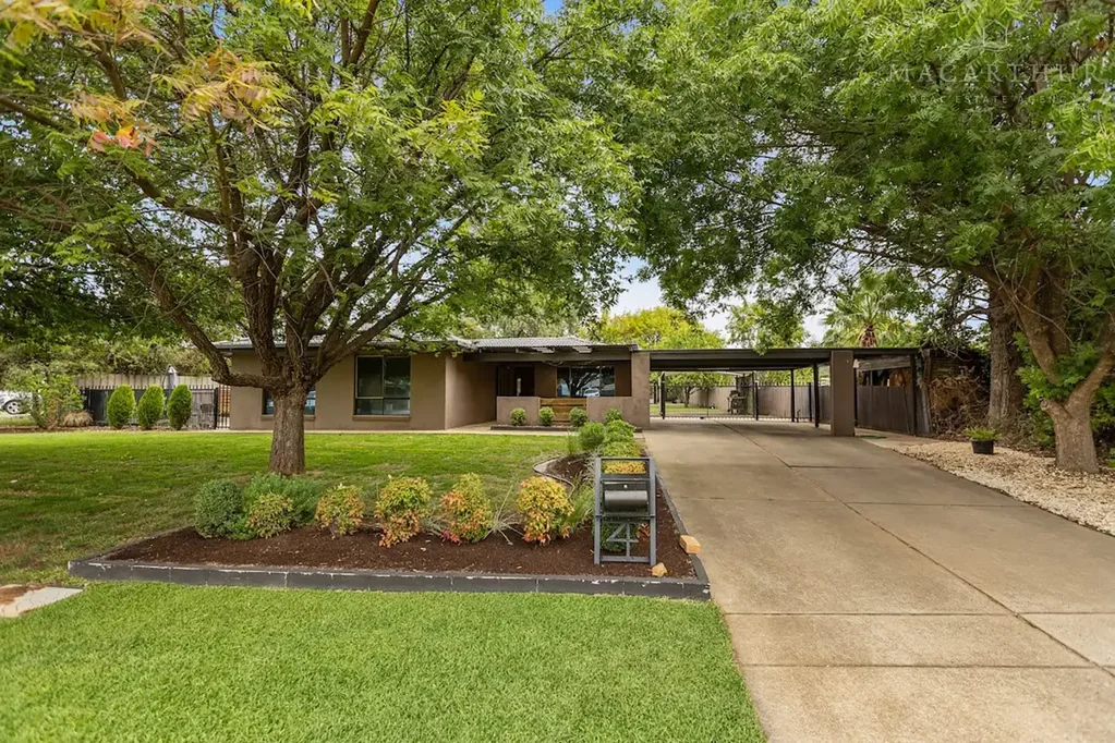Well-Presented 3-Bedroom, 1-Bathroom Home