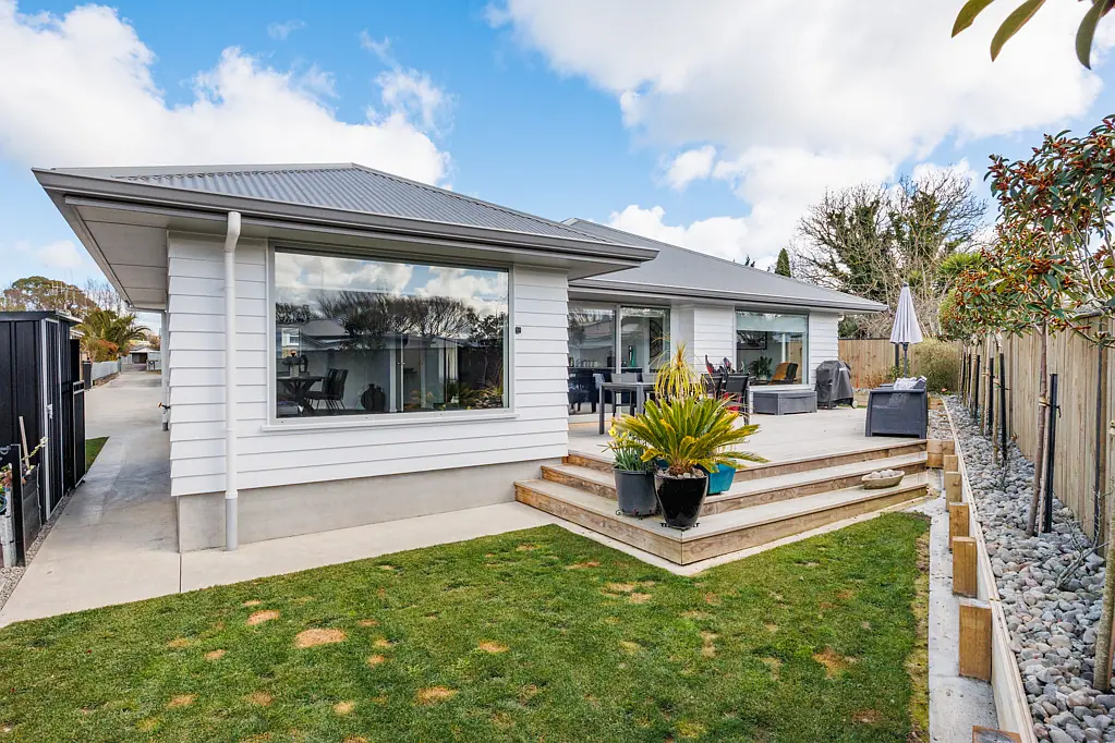 Feilding 4 Slaapkamer Let the sunshine in
