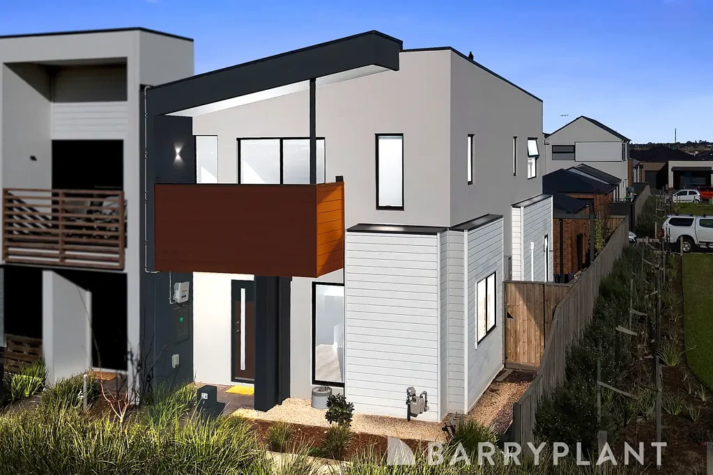 24 Lombardy Walk, Deanside, VIC 3336