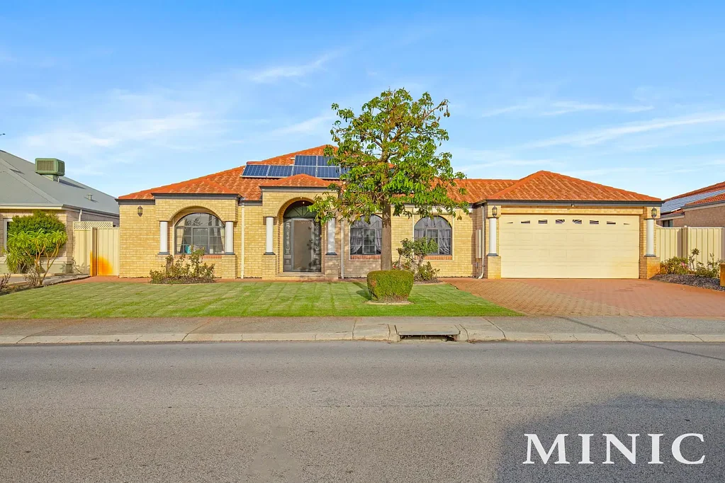 14 Campbell Road, Canning Vale, WA 6155