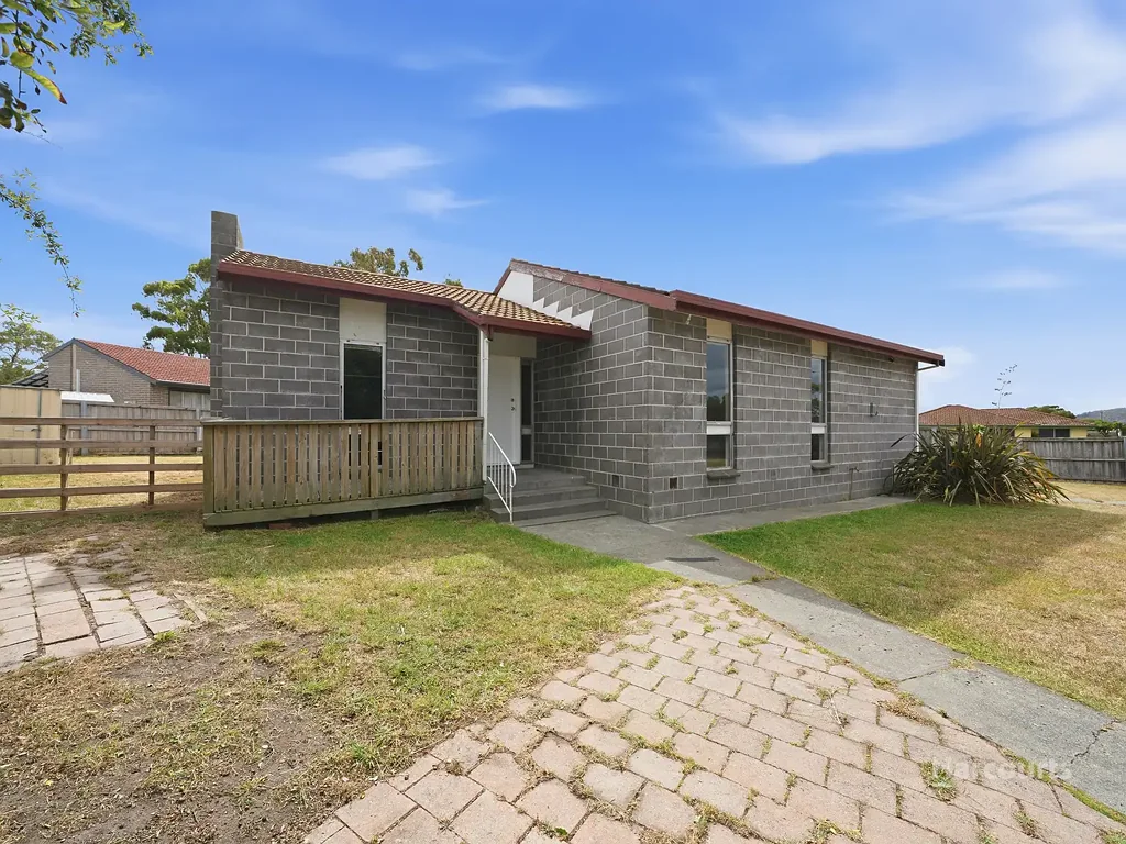 2 Fontain Circle, Rokeby, TAS 7019