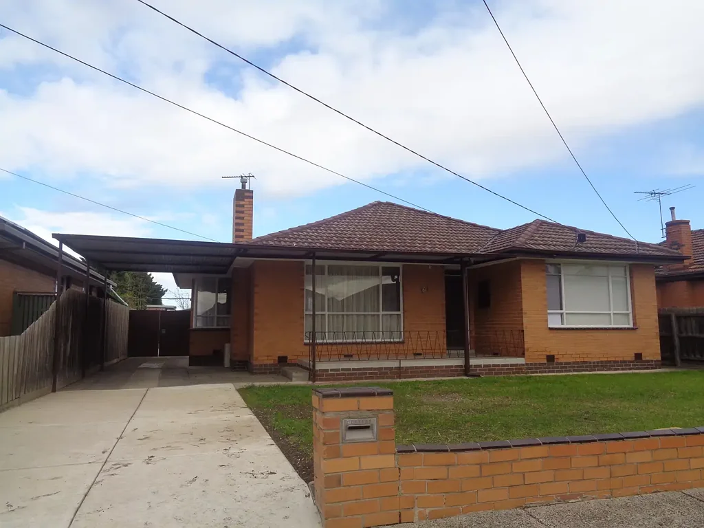 Comfortable living in the Heart of Sunshine West