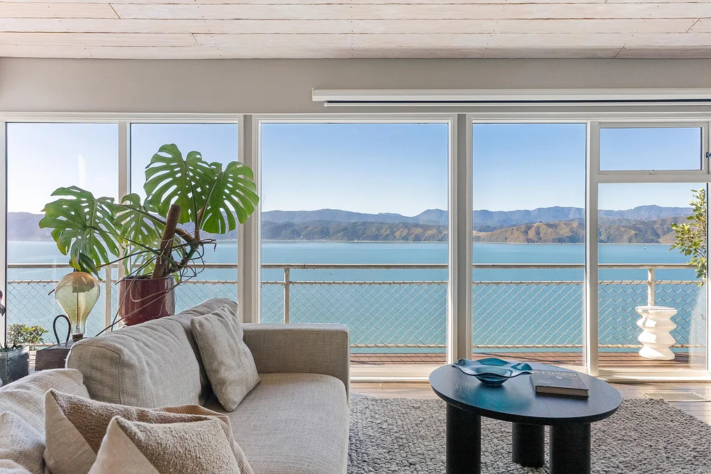 Karaka Bays 3બેડરૂમ Coastal sensation | BEO $799,000