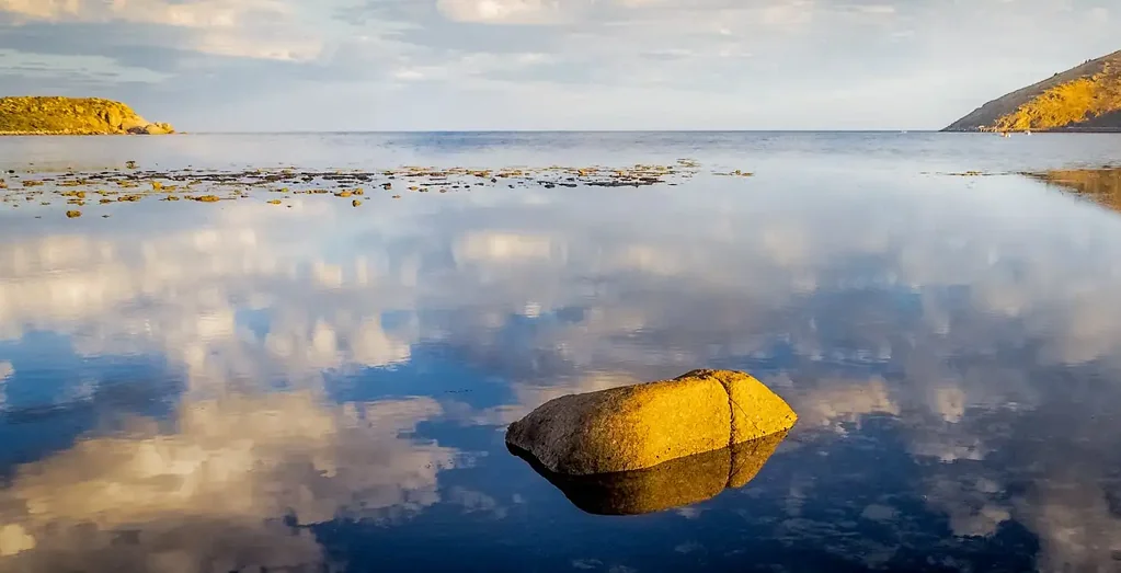 Encounter Bay 2ਬੈੱਡਰੂਮ Experience the tranquility of this beachside cottage, your perfect retreat by the ocean.
