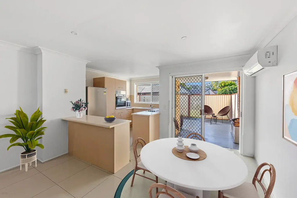 Southport 2 Slaapkamer Price Reduced - Move In Ready - Outstanding Opportunity for Investors & Homeowners