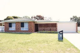 4 Lockett Place, Tolland