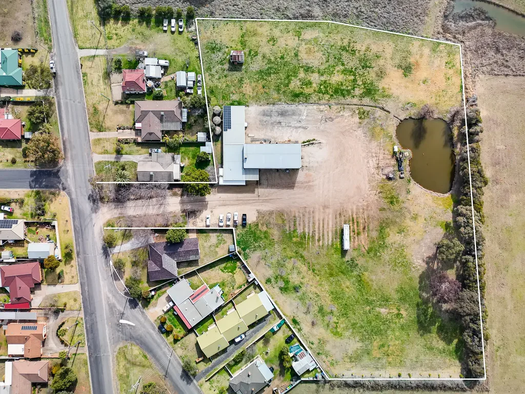 Gulgong 1ਬੈੱਡਰੂਮ An Exceptional Industrial Holding with Serious Scale