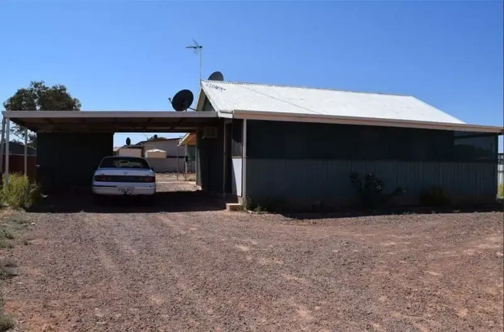 Coober Pedy 2房  2 BEDROOM HOME WITH OUTSIDE ENTERTAINMENT