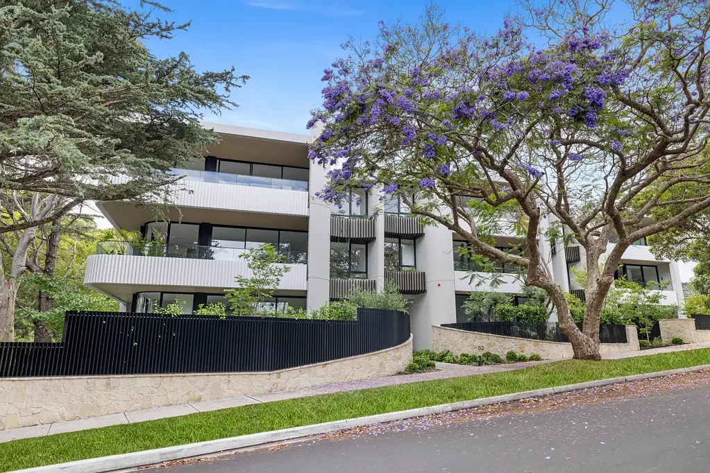 Designer Two Bedroom Apartment with Ground Floor Garden