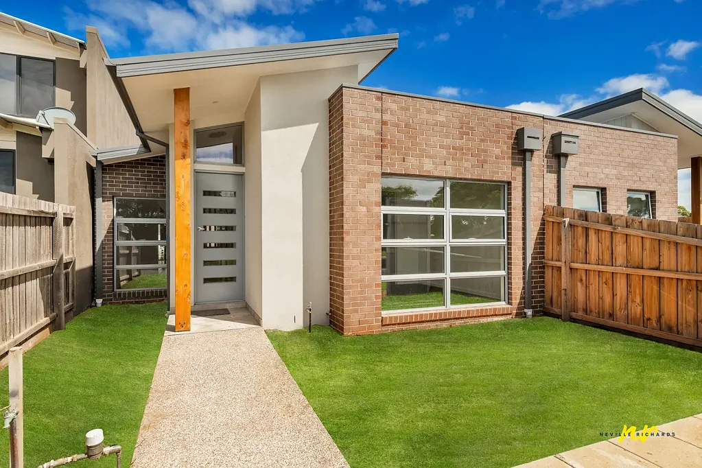 108 Pearl Bay Passage, St Leonards, VIC 3223