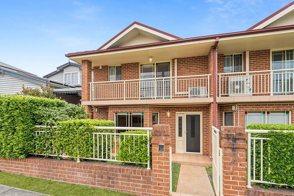 Penshurst 3ਬੈੱਡਰੂਮ Modern, Double Brick Townhouse in Boutique Complex