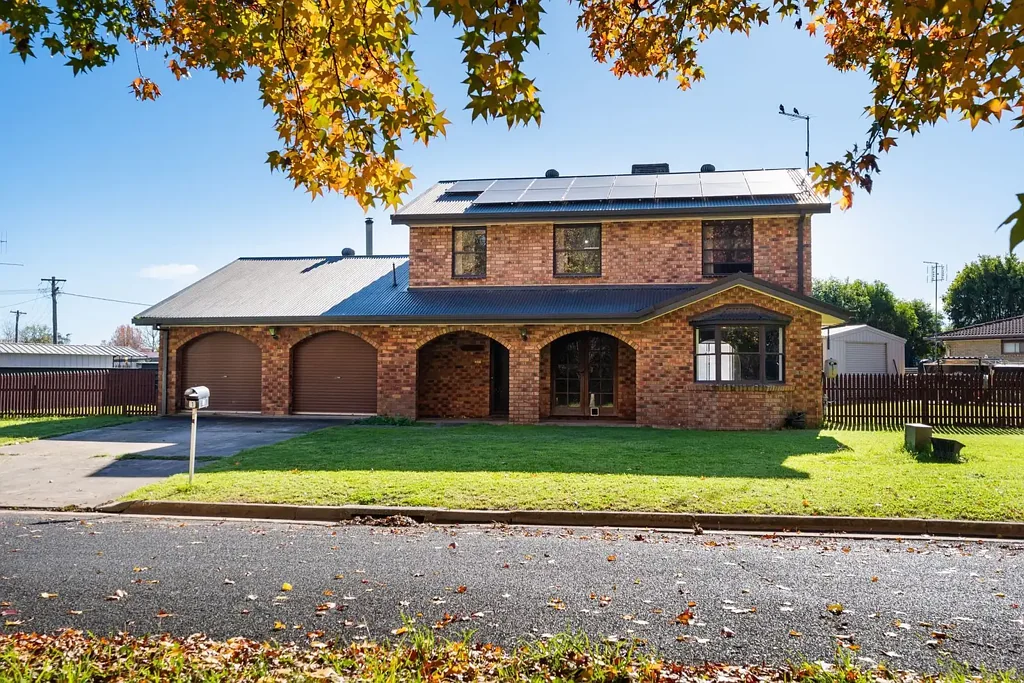 Holbrook 4Zimmer Spacious Family Living in a Quiet Holbrook Location