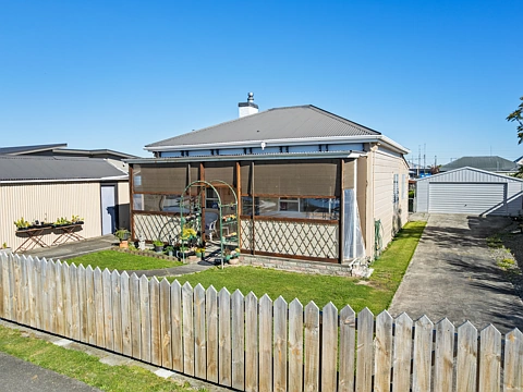 Feilding 3房  Conveniently Close Cosy Cottage