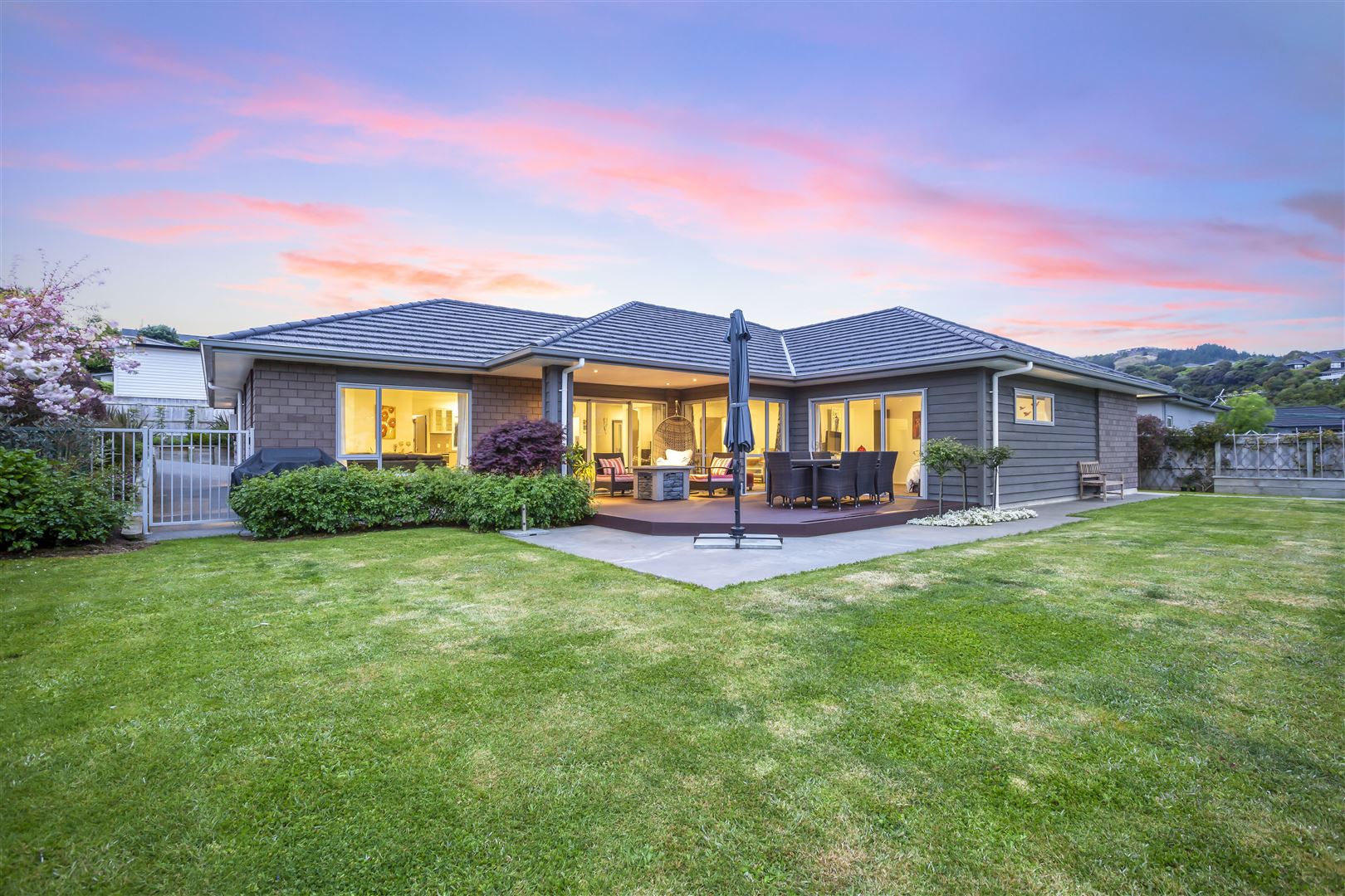 19 Flotilla Place, Whitby, Porirua, 4 phòng ngủ, 3 phòng tắm