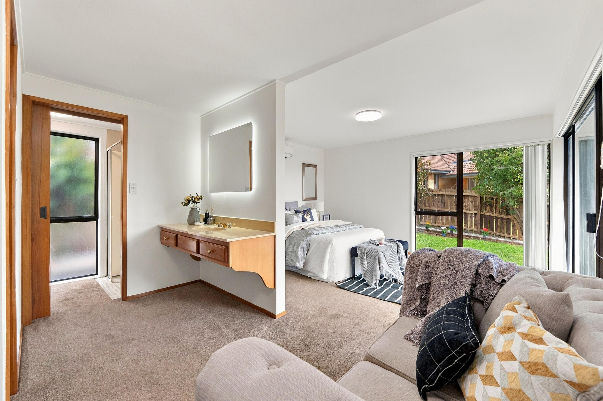 69 Oliver Road, Eastern Beach, photo 14