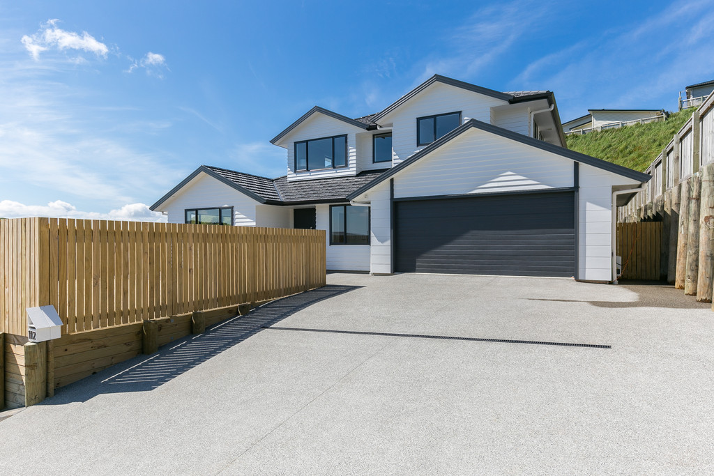 112 Amesbury Drive, Churton Park, Wellington, 6 ห้องนอน, 0 ห้องน้ำ