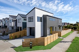 7 John Gray Street, Papakura