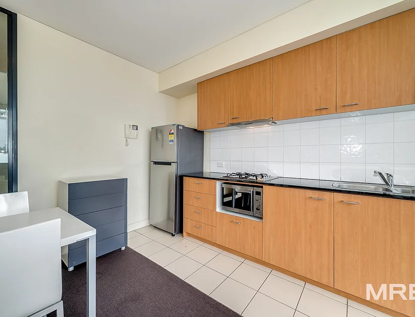1105/455 Elizabeth Street, Melbourne, Melbourne CBD, 2房, 1浴, Apartment
