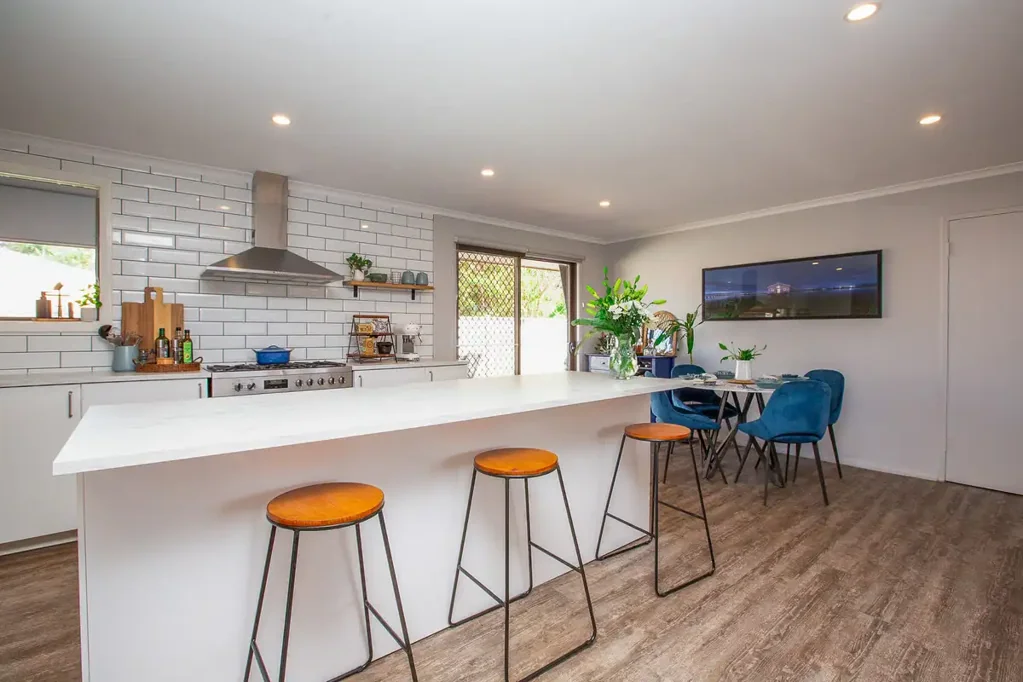 South Hedland 3Kwarto MULTIPLE OFFERS RECEIVED! OFFER 45K ABOVE ASKING PRICE ACCEPTED!!! UNDER OFFER IN LESS THAN A WEEK!!!