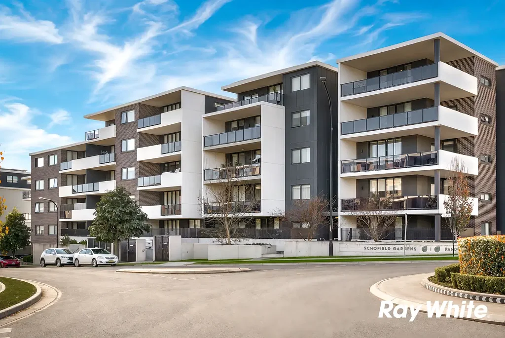 Premium & Modern Two Bedroom Apartment + STUDY | Close to All Amenities!